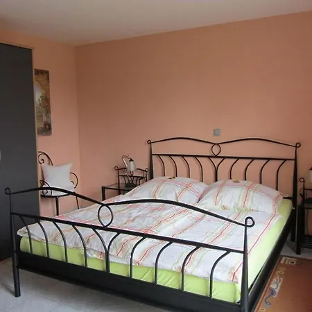 Lovely In Apartment *